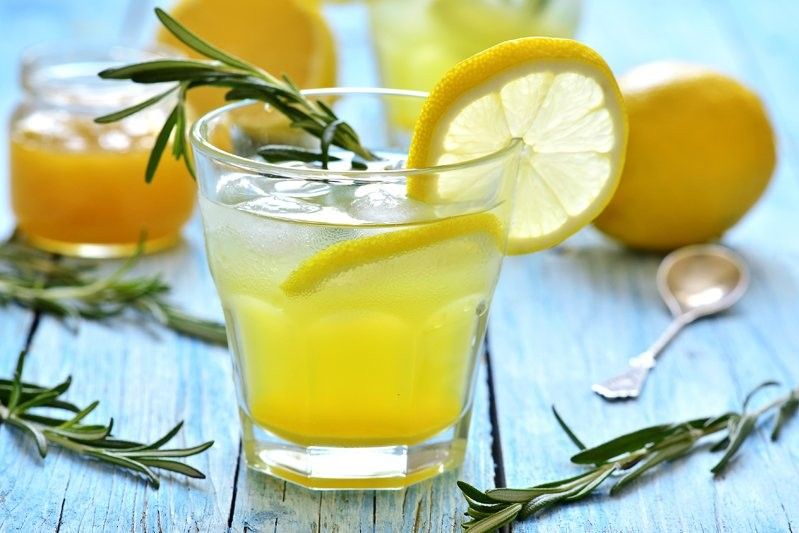 Vodka lemon cocktail