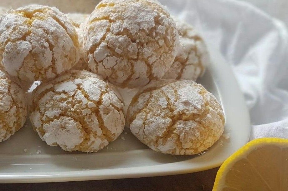 Biscotti al limone con farina di mandorle
