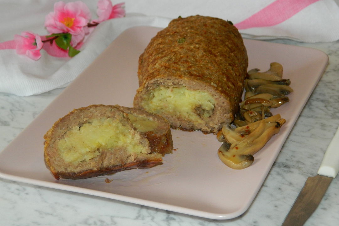 Polpettone ripieno di patate