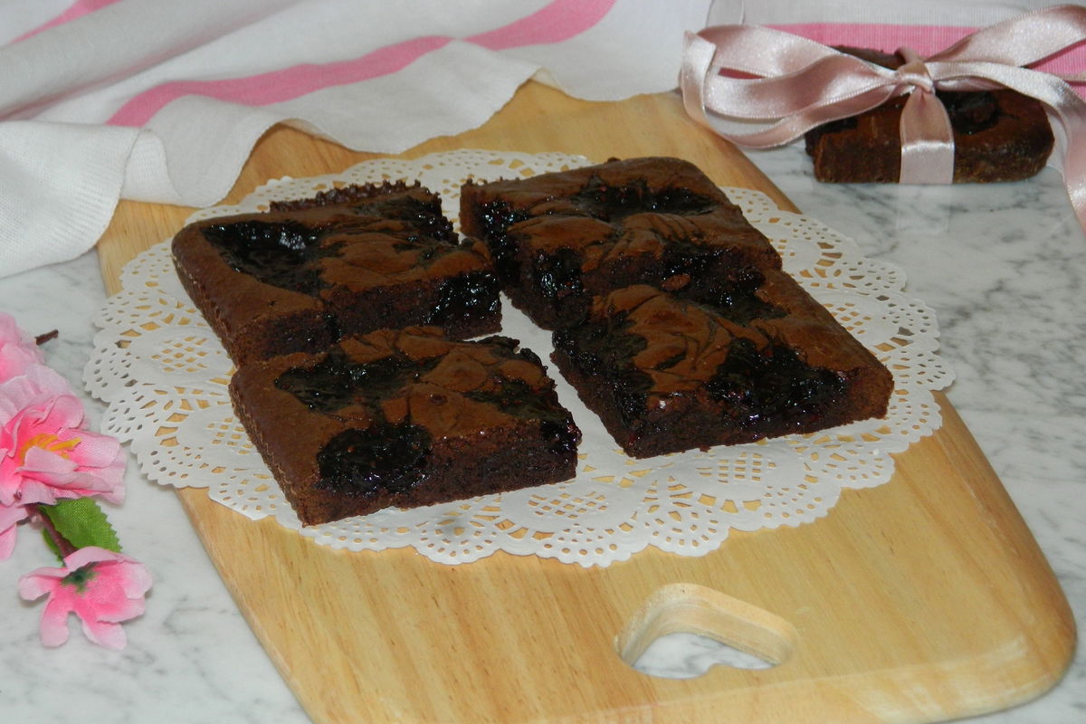 Brownies con marmellata di more - Ricetta di Fidelity Cucina