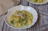 Chicche di patate con zucchine e gamberetti