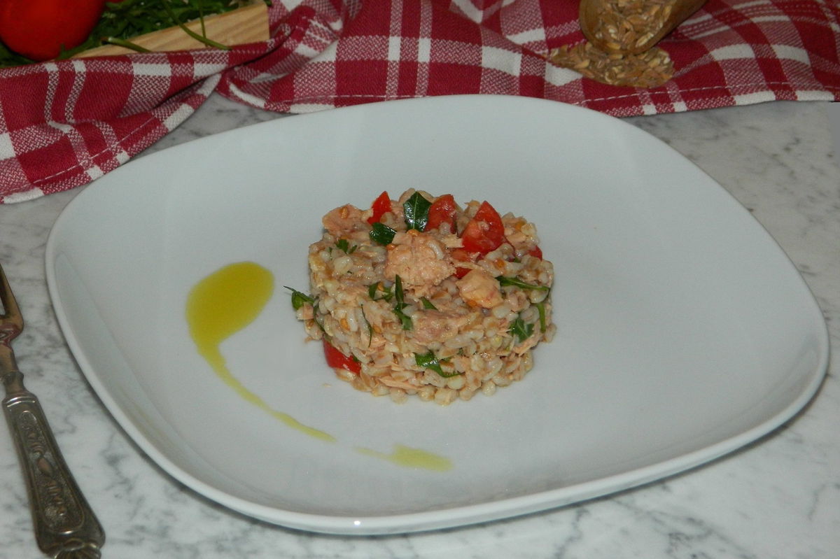 Farro con tonno e pomodori Fidelity Cucina