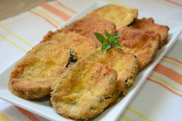 Frittelle di melanzane alla curcuma