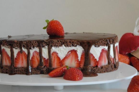 Plumcake al cocco ricoperto di cioccolato al latte 