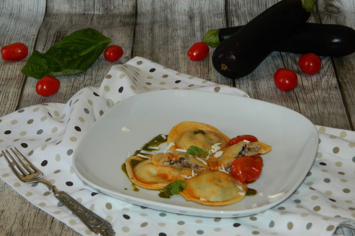 Ravioli Alle Melanzane Con Pomodorini Fidelity Cucina