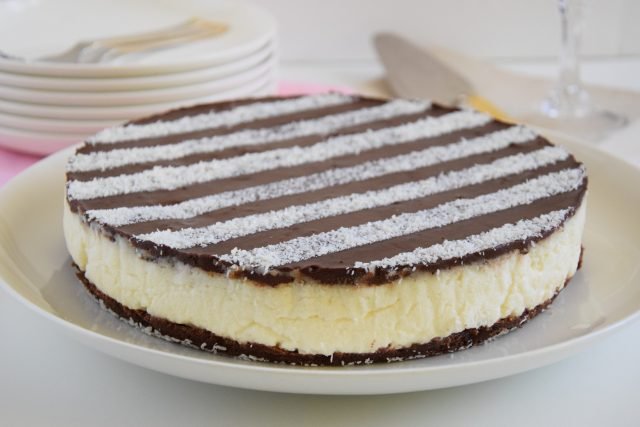 Cheesecake senza cottura al cocco e cioccolato