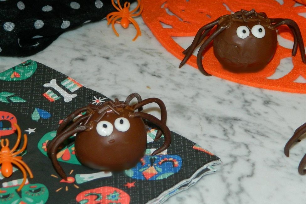 Spider cake pops al cioccolato