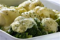 Broccoli al forno con mozzarella e patate