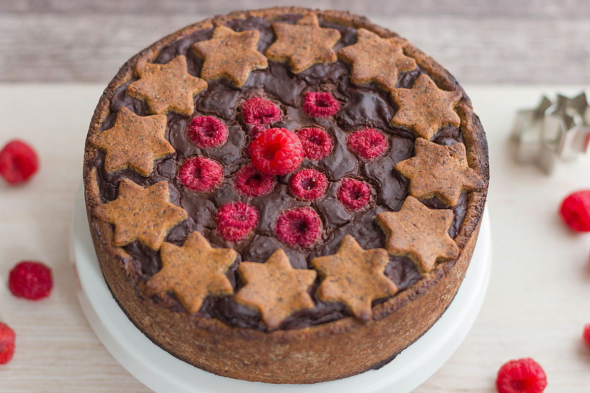 Crostata ai lamponi con crema al cioccolato e frangipane ...