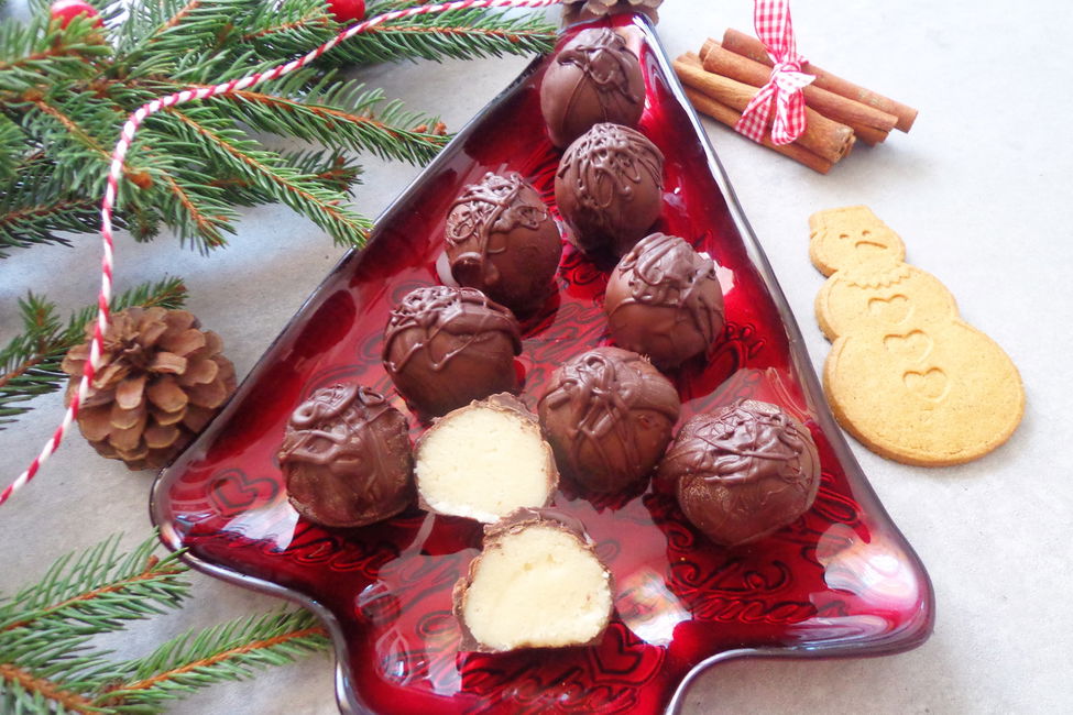 Palline al marzapane e cioccolato