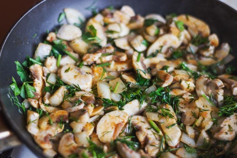 Come cucinare i funghi: ricette al forno e in padella