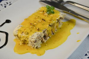 Semifreddo al torrone con crema al Baileys