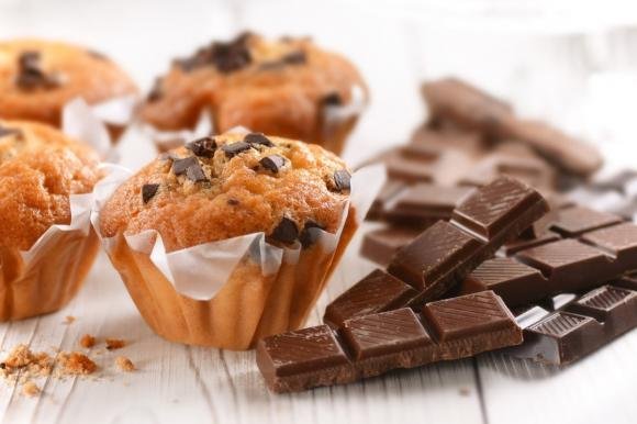 Muffin alla panna montata con cioccolato fondente