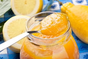 Marmellata di limoni senza buccia