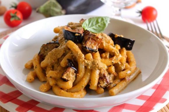 Maccheroni Siciliani Con Pesto Alla Trapanese E Melanzane Fidelity Cucina