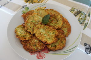 Frittelle al cucchiaio con zucchine e menta-1569253445