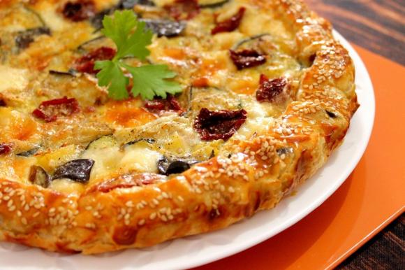 Torta salata ortolana con provola affumicata