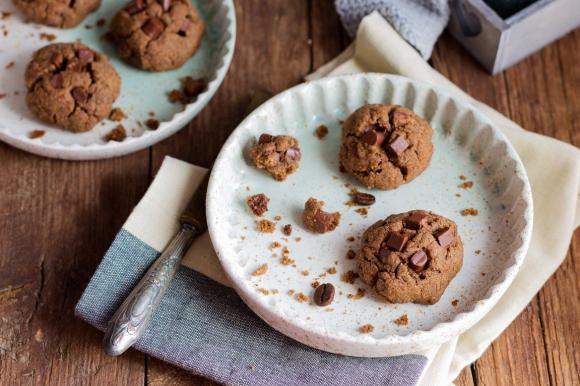 Cookies al caffè con pepite di cioccolato