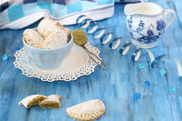 Ravioli di pasta frolla con crema al pistacchio
