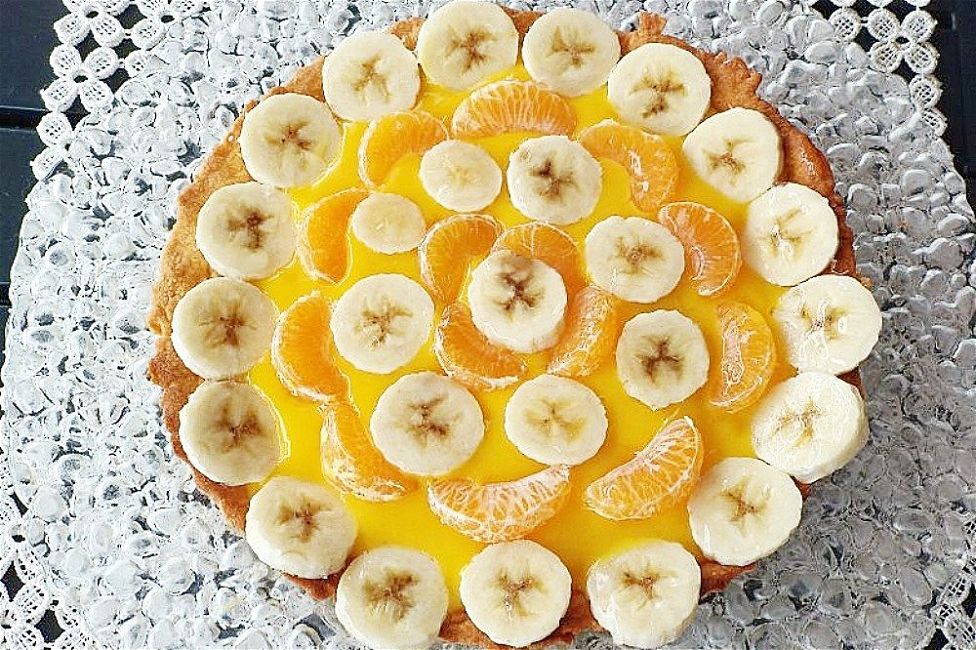 Crostata senza glutine con banane e mandarini