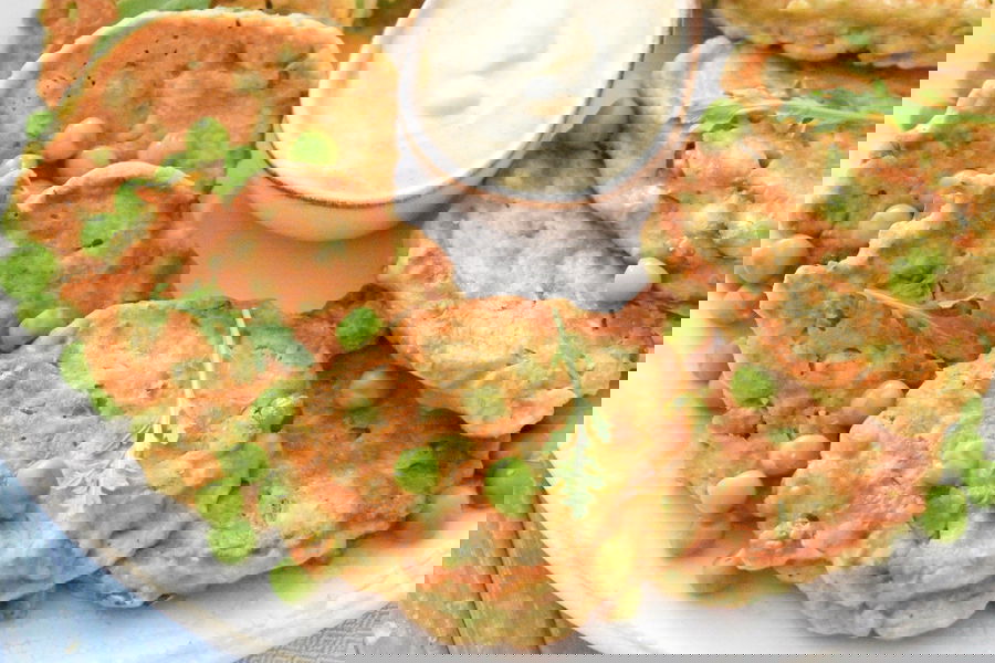 Frittelle di piselli e rucola