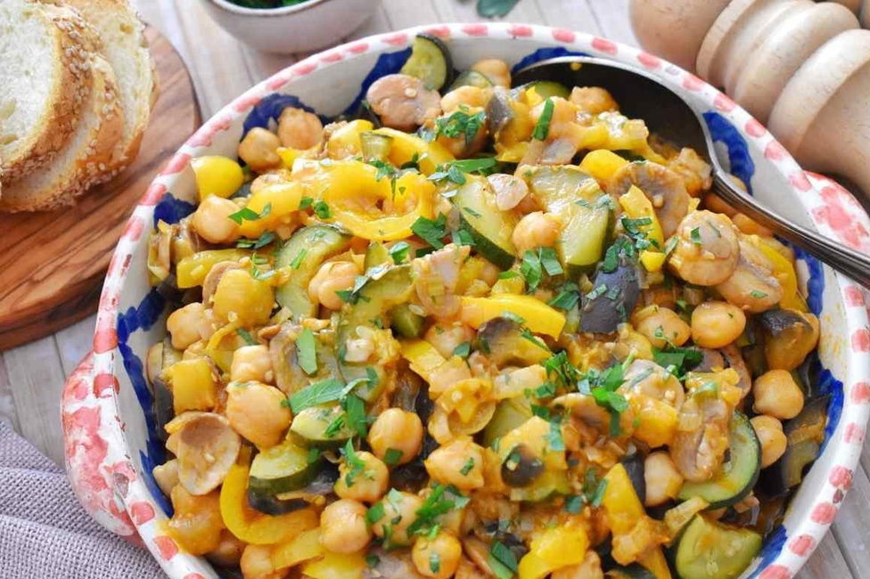 Gulasch vegetale con ceci