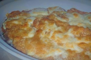Lasagna di melanzane bianca, con mozzarella e parmigiano