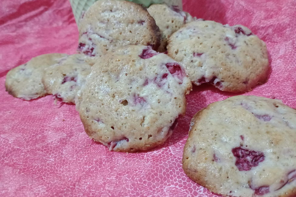 Biscotti morbidi alle fragole