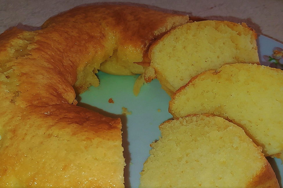Ciambellone allo yogurt di albicocca (senza burro)