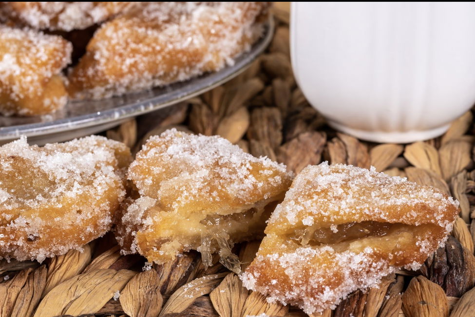 Borrachuelos, i dolci andalusi ripieni di “capelli d’angelo”