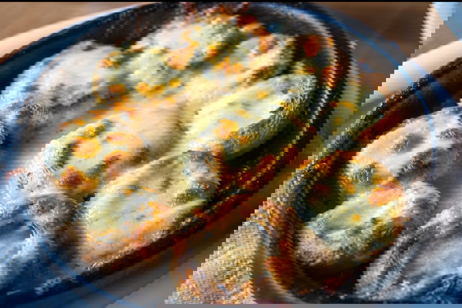 Champignon alla Georgiana ripieni di cipolle e scamorza