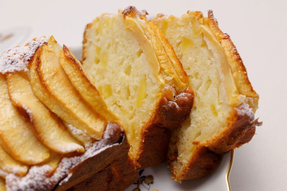 Plumcake alle mele, ricotta e cocco