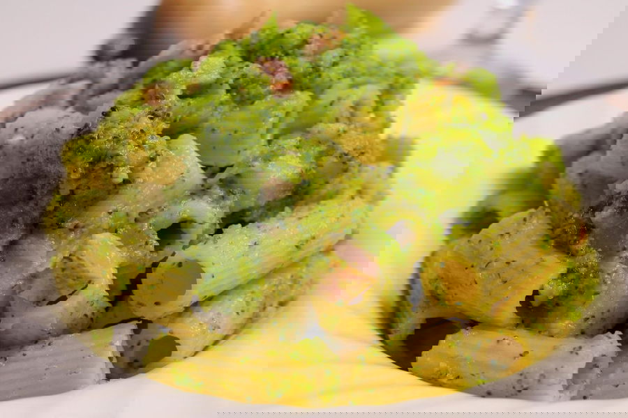 Rigatoni con broccoletti e prosciutto cotto
