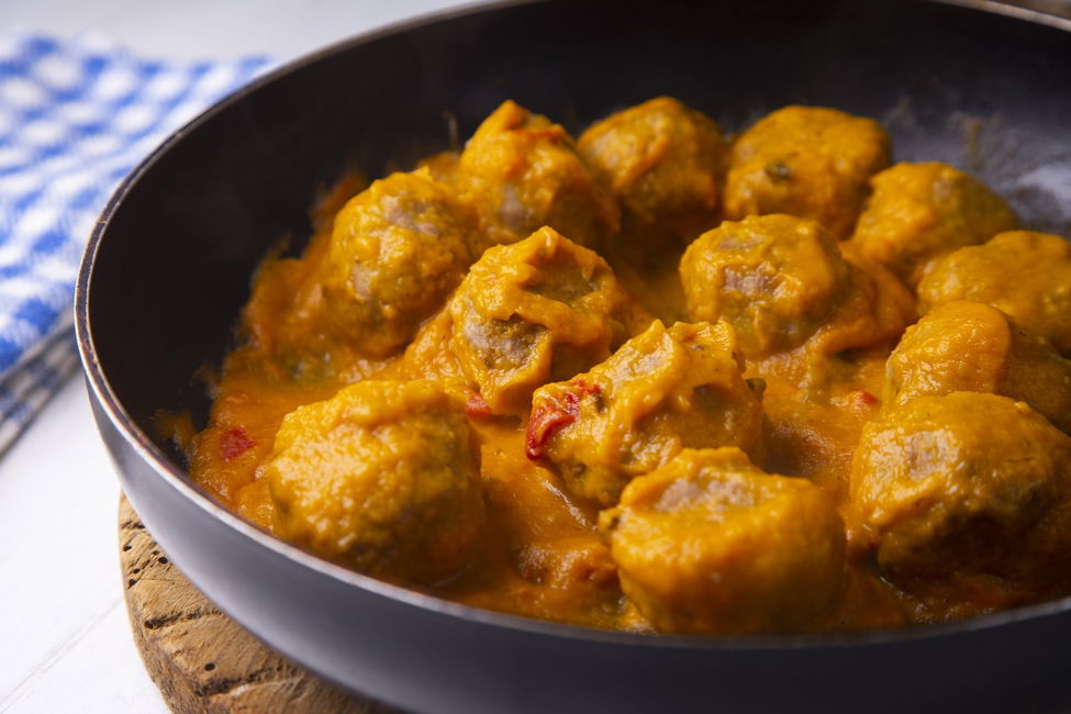 Polpette in umido alla genovese con salsa di datterino giallo