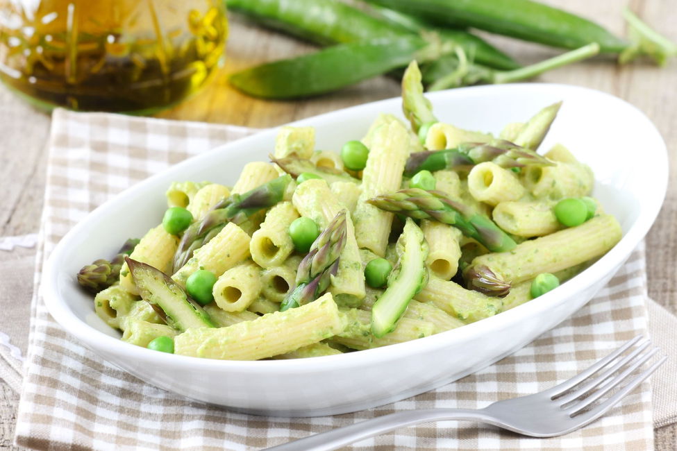 Pasta con asparagi e piselli