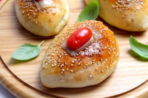 Mini calzoni al forno con prosciutto cotto e Leerdammer