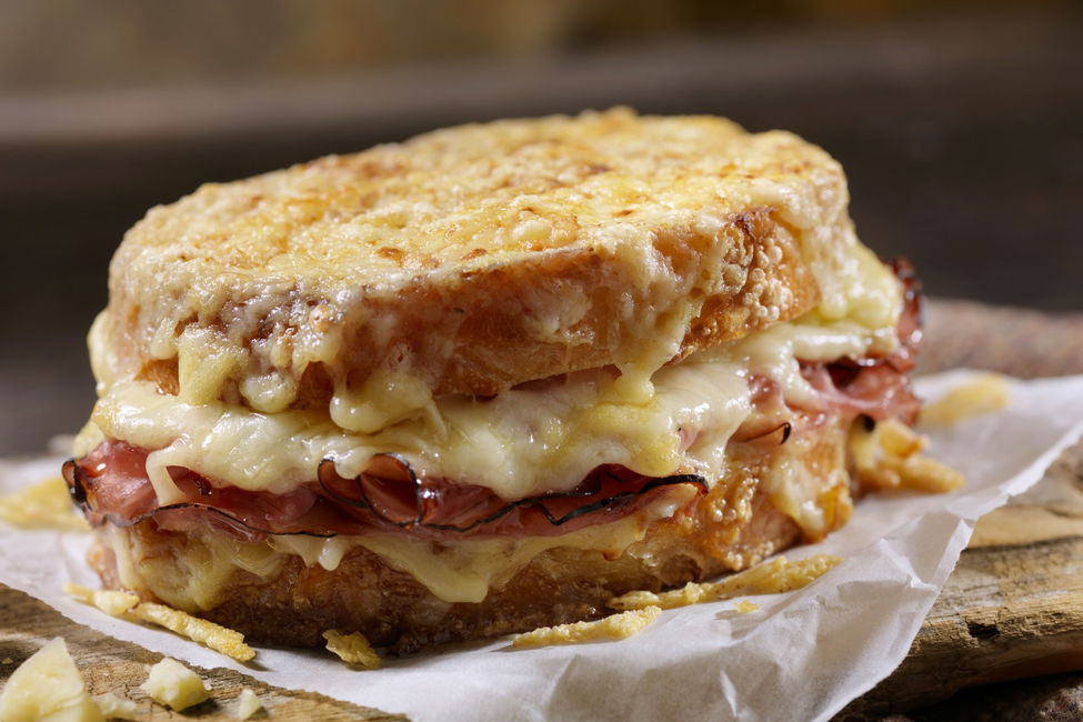 Croque monsieur, il panino parigino che fa impazzire il mondo