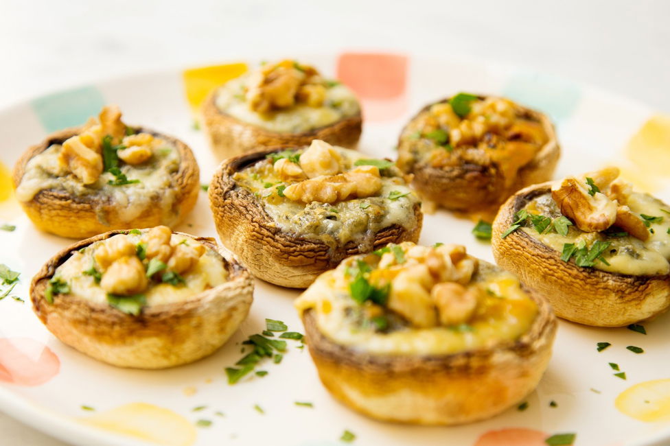 Funghi ripieni di gorgonzola e noci