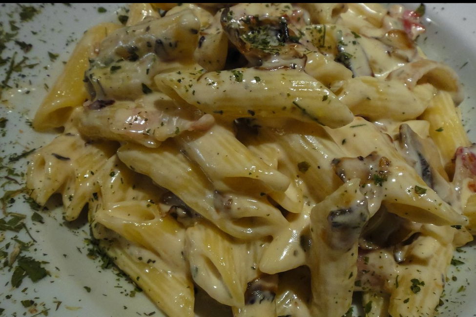 Pasta carbonara “alla serba”