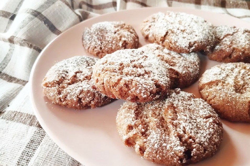 Biscotti crepati di avena e mandorle