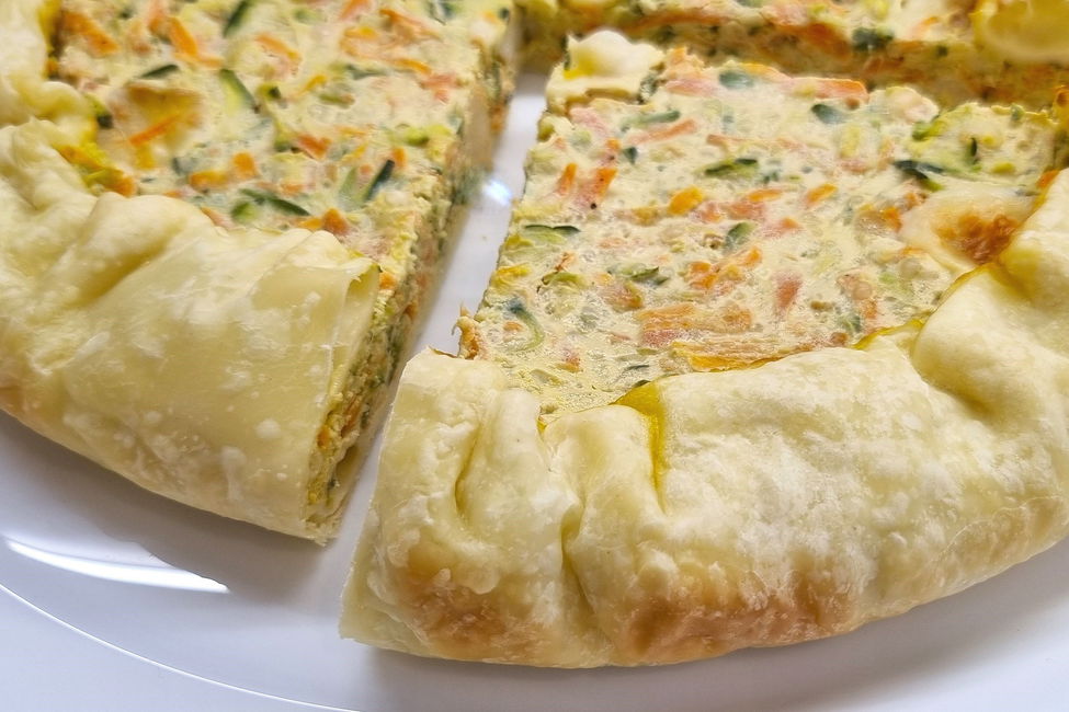 Torta salata carote, zucchine e panna