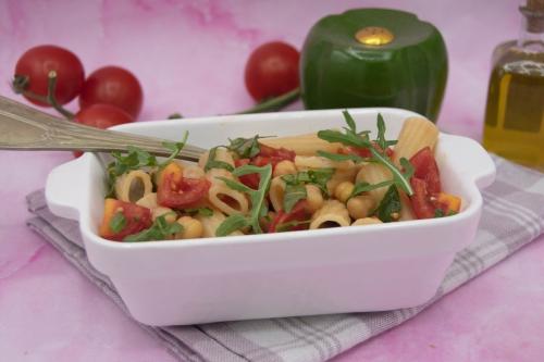Pasta fredda ceci e pomodorini