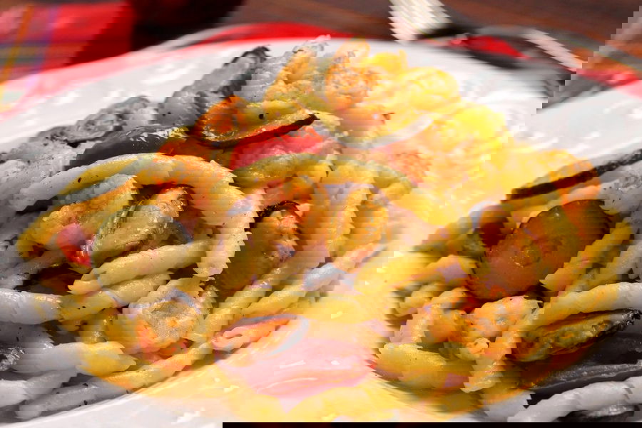 Busiate con zucchine, mazzancolle e cozze