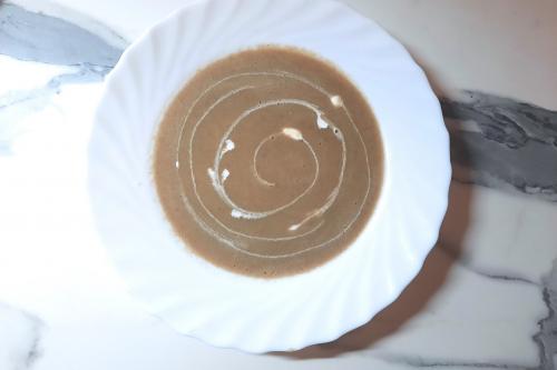 Vellutata cremosa di funghi e fagioli cannellini