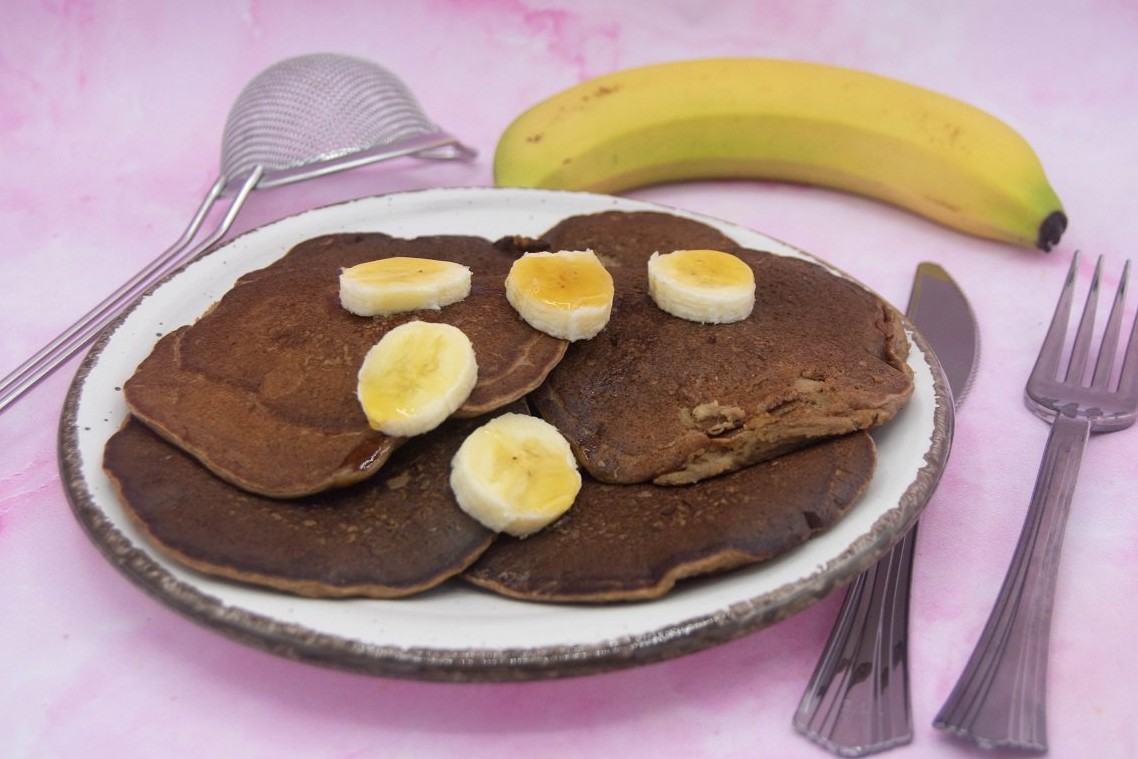 Pancake fit con cacao e yogurt