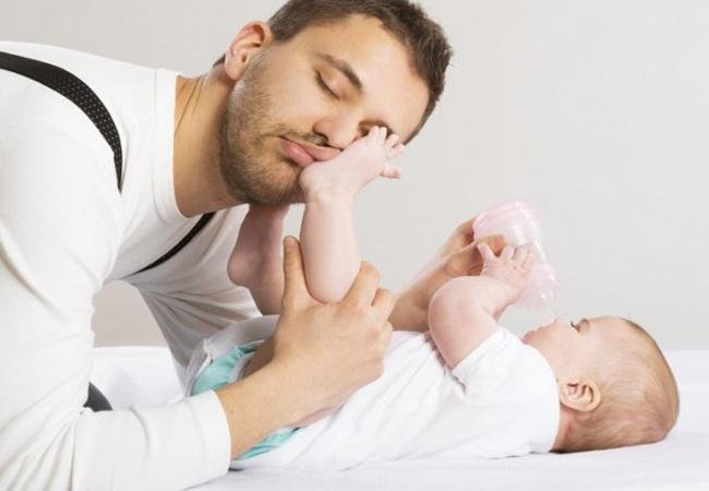 Manuale del padre perfetto: le regole delle prime settimane