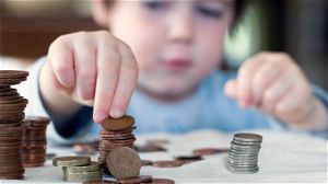 Come educare tuo figlio a dare un senso al denaro