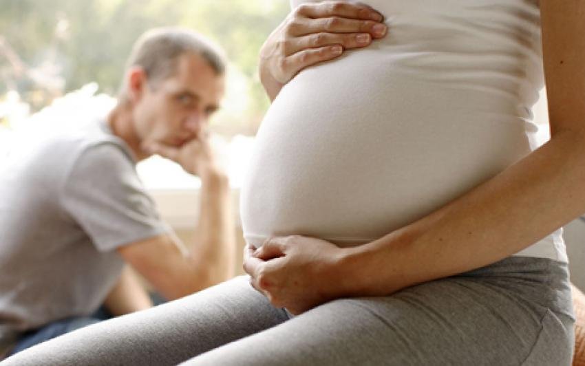 La gravidanza maschile: ecco come l'uomo si prepara alla paternità