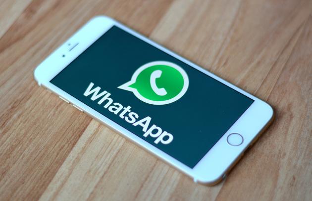 Frasi per Whatsapp: ecco gli stati più originali