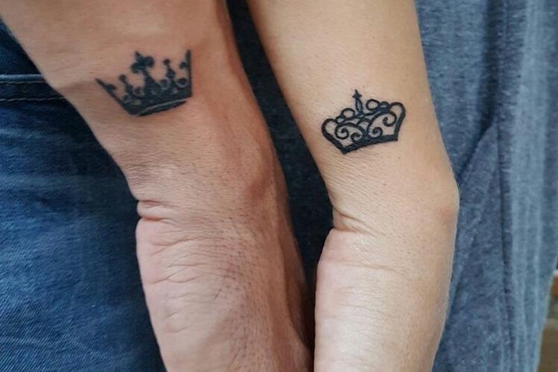 Tatuaggio corona: farlo in coppia per giurarsi amore eterno